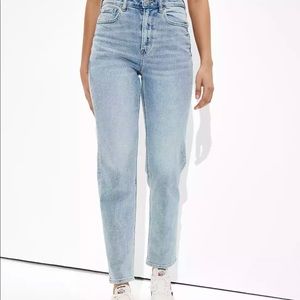 American Eagle high waist Mom Jean